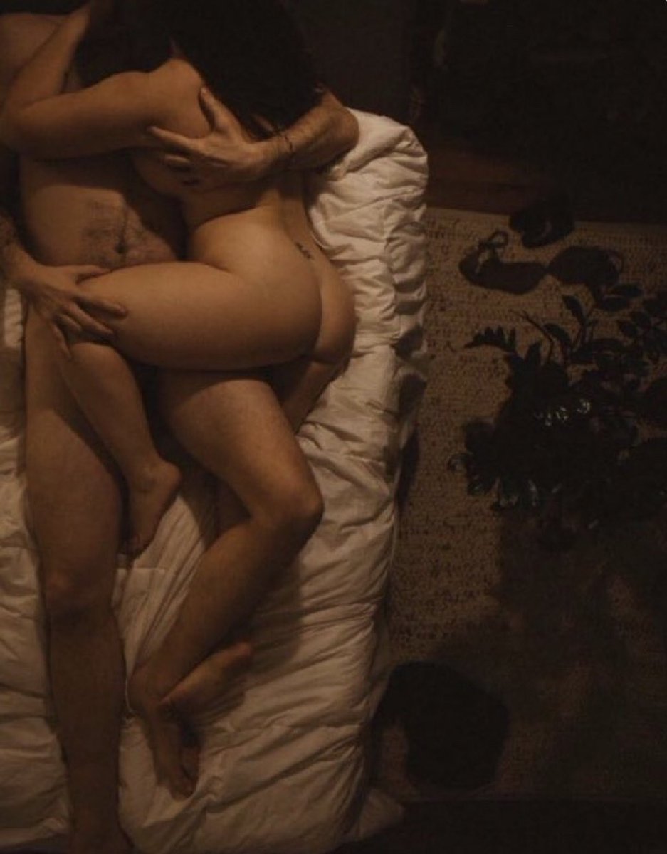 Cuddles after sex are so fucking good🀄