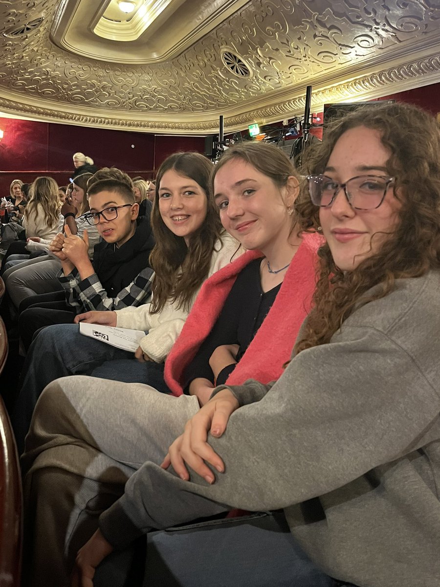 A night at <a href="/RichmondTheatre/">Richmond Theatre</a> for the drama GCSE students watching <a href="/HeathersMusical/">Heathers the Musical</a> ❤️💙💛💚