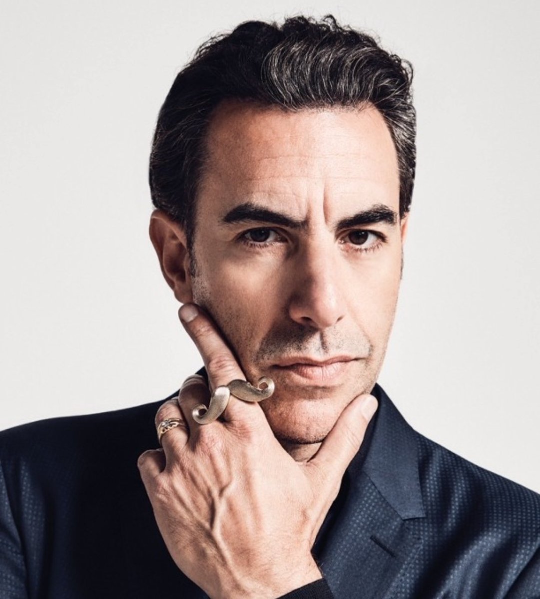 FilmUpdates's tweet image. Sacha Baron Cohen and Rosamund Pike to star in comedy ‘LADIES FIRST’ for Netflix. 

Baron Cohen will play an unrepentant womanizing chauvinist who finds himself in a parallel world dominated by women. A fiery female counterpart (Pike) makes things even more complicated.