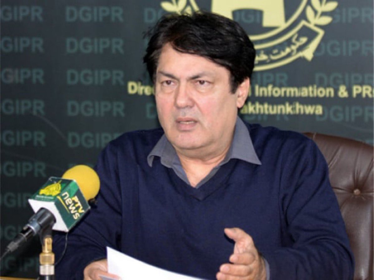 پبلک سروے 🚨
 کیا خیبرپختونخواہ حکومت کو بیرسٹر سیف سے استعفیٰ لینا چاہیے ؟