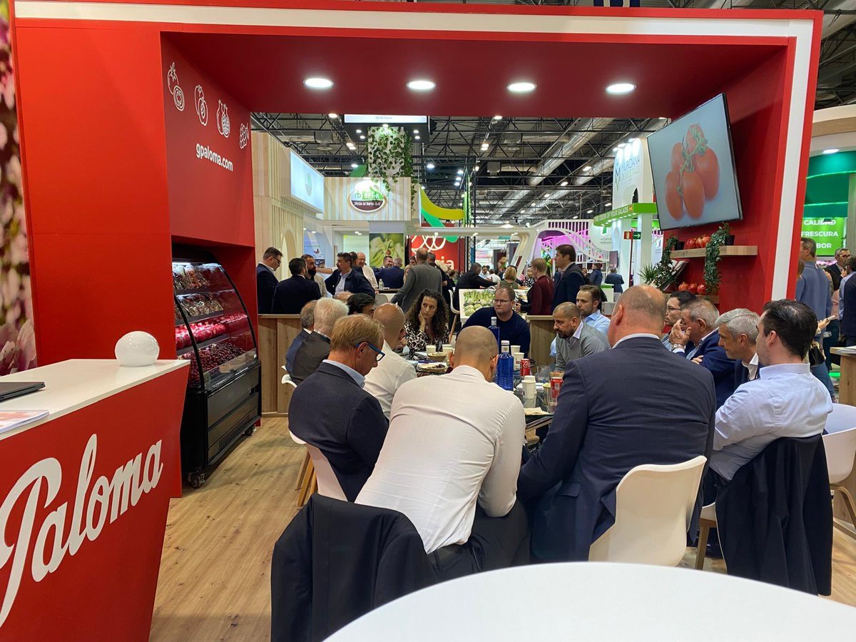 Segundo día  superado!! 
Día de muchas visitas y multiples reuniones muy fructíferas con nuestros principales clientes.

#FruitAttraction2024🍅🍑🍇