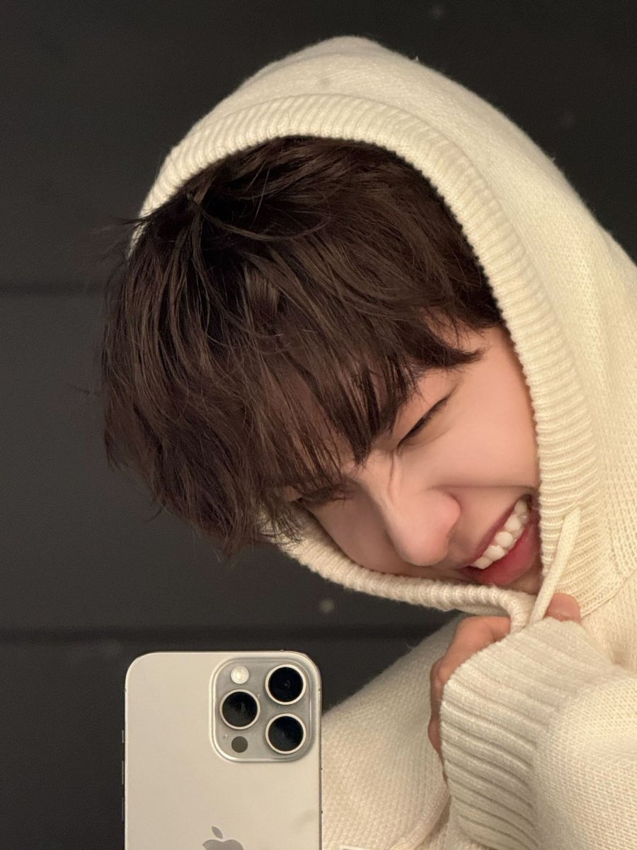 뭐 하고 있어

#BOYNEXTDOOR #보이넥스트도어 
#명재현 #JAEHYUN