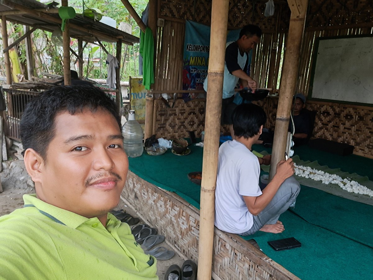 AgungDelly's tweet photo. Kamis ( 01/ 08 ) Delly Agung Rifansyah Luhkan Kabupaten Bogor, di Kelompok Mina Mulya Mandiri Desa Jambuluwuk Kecamatan Ciawi , Kegiatan Pertemuan Rutin Bulanan Kelompok. #giatluhkansatmingkalbogor #Kabbogor #Aktivitas #Budidaya https://t.co/hxaCpFLytm