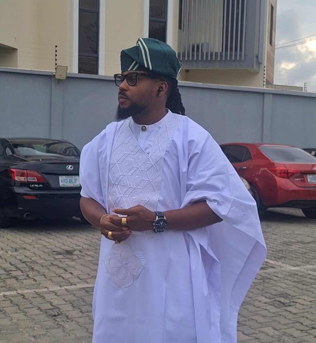 kinghojay's tweet image. +1 🕺🏻🥂 🍻 🎂  🎁 #Birthday #BirthdayBoy #OctobersVeryOwn #OVO #Libra #LibraSeason 🤔🤔🤔 === HOW COME A BABY IS NINE MONTHS OLD IN THE WOMB, BUT WHEN THEY ARE BORN, IT RESETS === 🤔🤔🤔