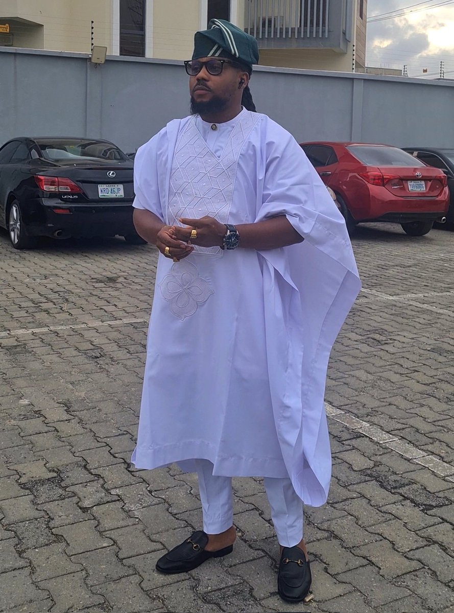 kinghojay's tweet image. +1 🕺🏻🥂 🍻 🎂  🎁 #Birthday #BirthdayBoy #OctobersVeryOwn #OVO #Libra #LibraSeason 🤔🤔🤔 === HOW COME A BABY IS NINE MONTHS OLD IN THE WOMB, BUT WHEN THEY ARE BORN, IT RESETS === 🤔🤔🤔