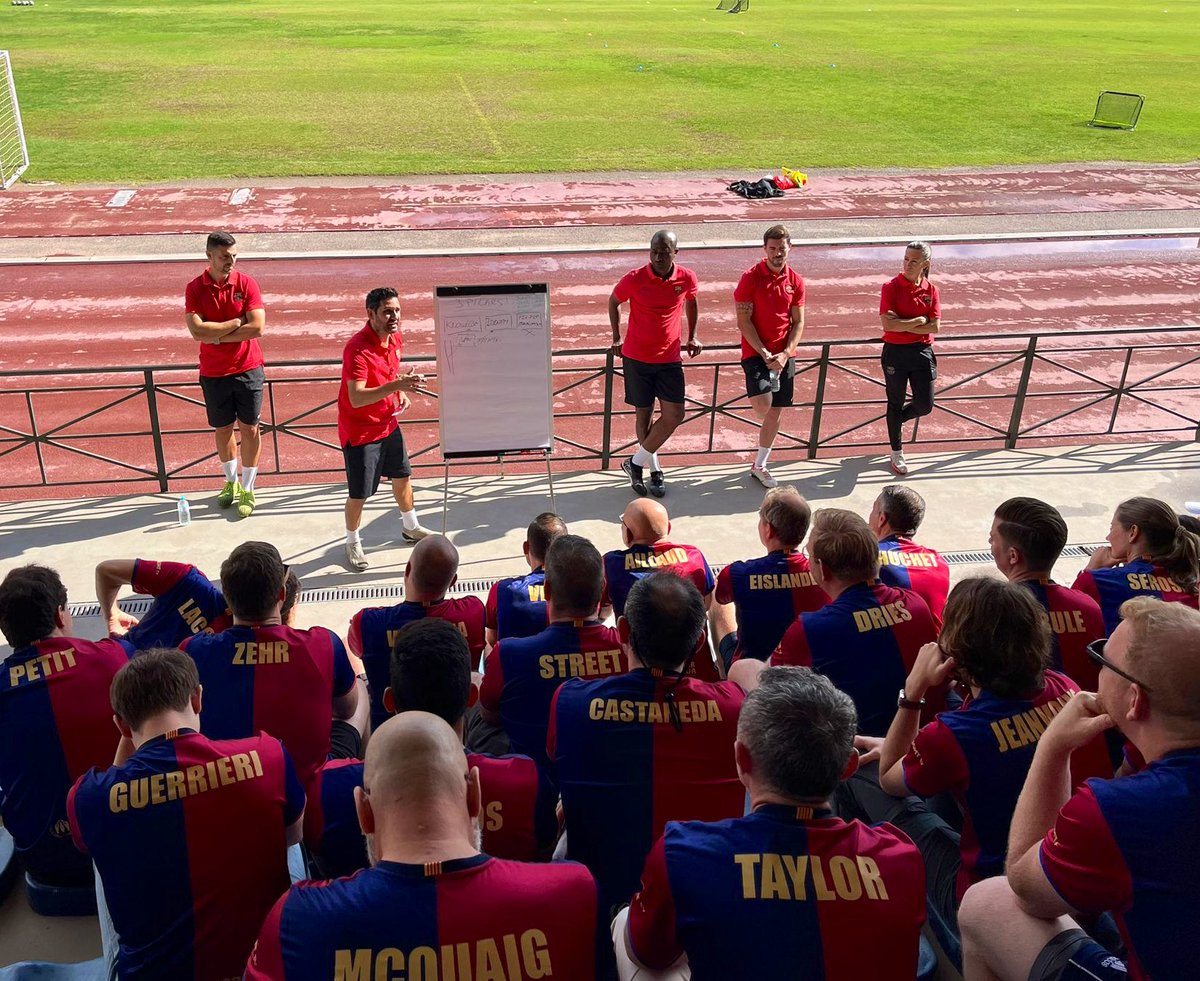 ESSTours's tweet photo. Proud of our ESS Futbol Director, @didi_rg7, who as a former #FCB player has participated in a new day of #CoachValues where they show the values of the club so that companies can follow an example of success. Bravo!! 👏🏻⚽️🔝 @FCBjugadors https://t.co/VO0qhBR1a0