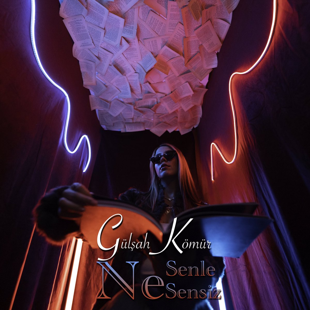 adamuzikyapim's tweet photo. Gülşah Kömür’den yeni single; “Ne Senle Ne Sensiz”
Ada Müzik etiketiyle 11 Ekim Cuma günü tüm dijital platformlarda yayında!

Besteci/Yazar: Gülşah Kömür/Saruhan Sarıçam
Aranjör: Yusuf Hanay
Mix&Mastering: Yusuf Hanay
Klip Yönetmeni: Ali Ünlü (Alpha Production)

👉 https://t.co/GQfSaUsEyB

#gülşahkömür #nesenlenesensiz #new #songs #music #adamüzik @gulsahkomur  @yusufhanay @SaruhanSaricam
