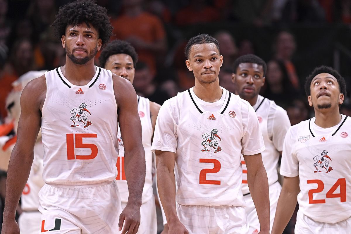 DaKarispear's tweet photo. Blessed to receive an offer from The University of Miami. https://t.co/THEWVj4RLE