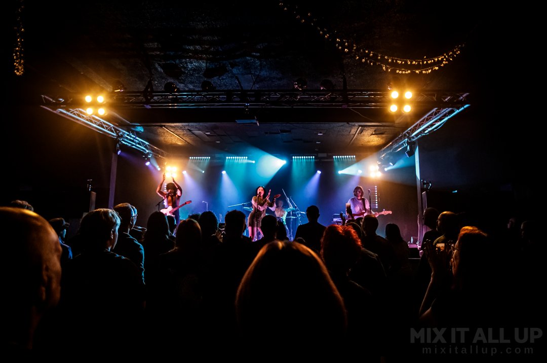 Mix It All Up (@mixingitallup) on Twitter photo Photos: <a href="/nightcurrents/">Night Currents Festival</a> Festival, Portsmouth – 05/10/2024 (Part 1)
Featuring: <a href="/xhumaninterestx/">Human Interest</a> , congratulations, Flat Party, <a href="/wearecowz/">COWZ</a> , <a href="/PagsKennedy/">Paige Kennedy</a> and @arxxband !
See more photos here: mixitallup.com/2024/10/09/pho… Photos: <a href="/nightcurrents/">Night Currents Festival</a> Festival, Portsmouth – 05/10/2024 (Part 1)
Featuring: <a href="/xhumaninterestx/">Human Interest</a> , congratulations, Flat Party, <a href="/wearecowz/">COWZ</a> , <a href="/PagsKennedy/">Paige Kennedy</a> and @arxxband !
See more photos here: mixitallup.com/2024/10/09/pho…