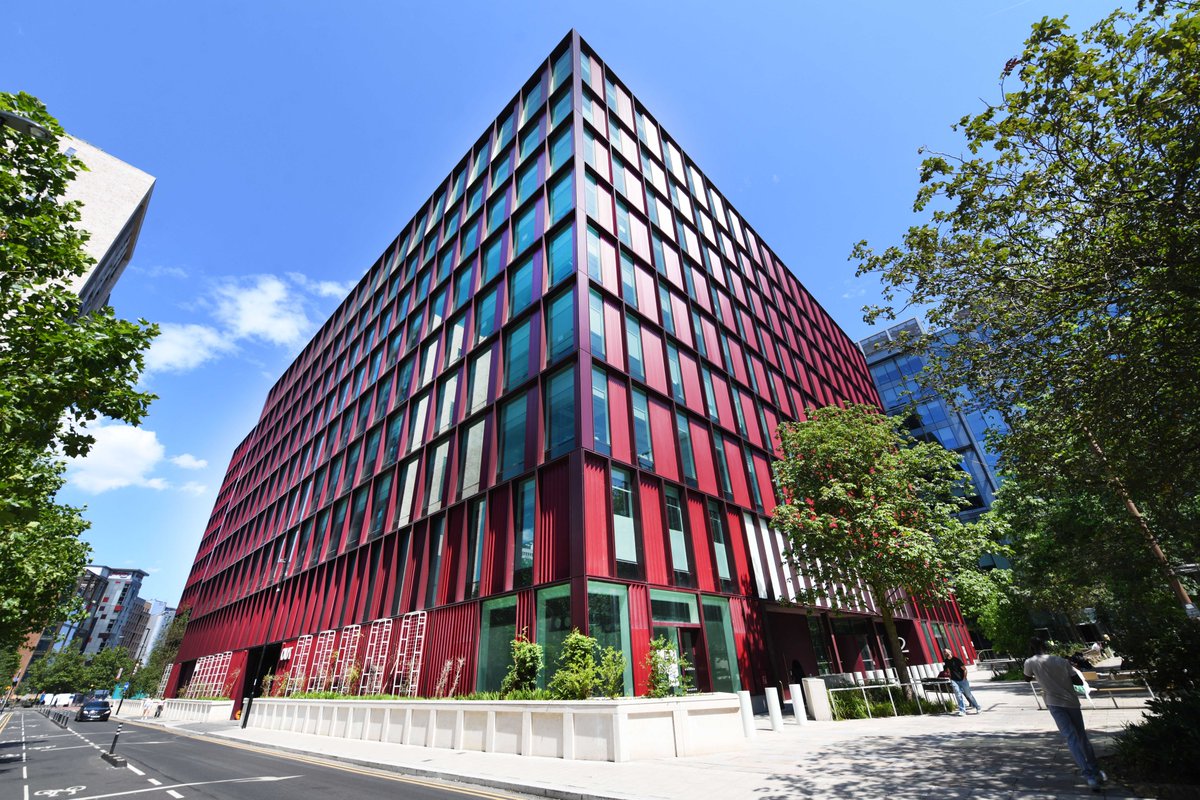 UKGovPropAgency's tweet photo. The first @ukhomeoffice civil servants have started relocating into our new build #GovHub at 2 Ruskin Square in #Croydon.

The state-of-the-art 10-storey building is on its way to being fully operational and will be home for circa 7,800 staff.

#TransformingCivilService https://t.co/qTgBJYt37B