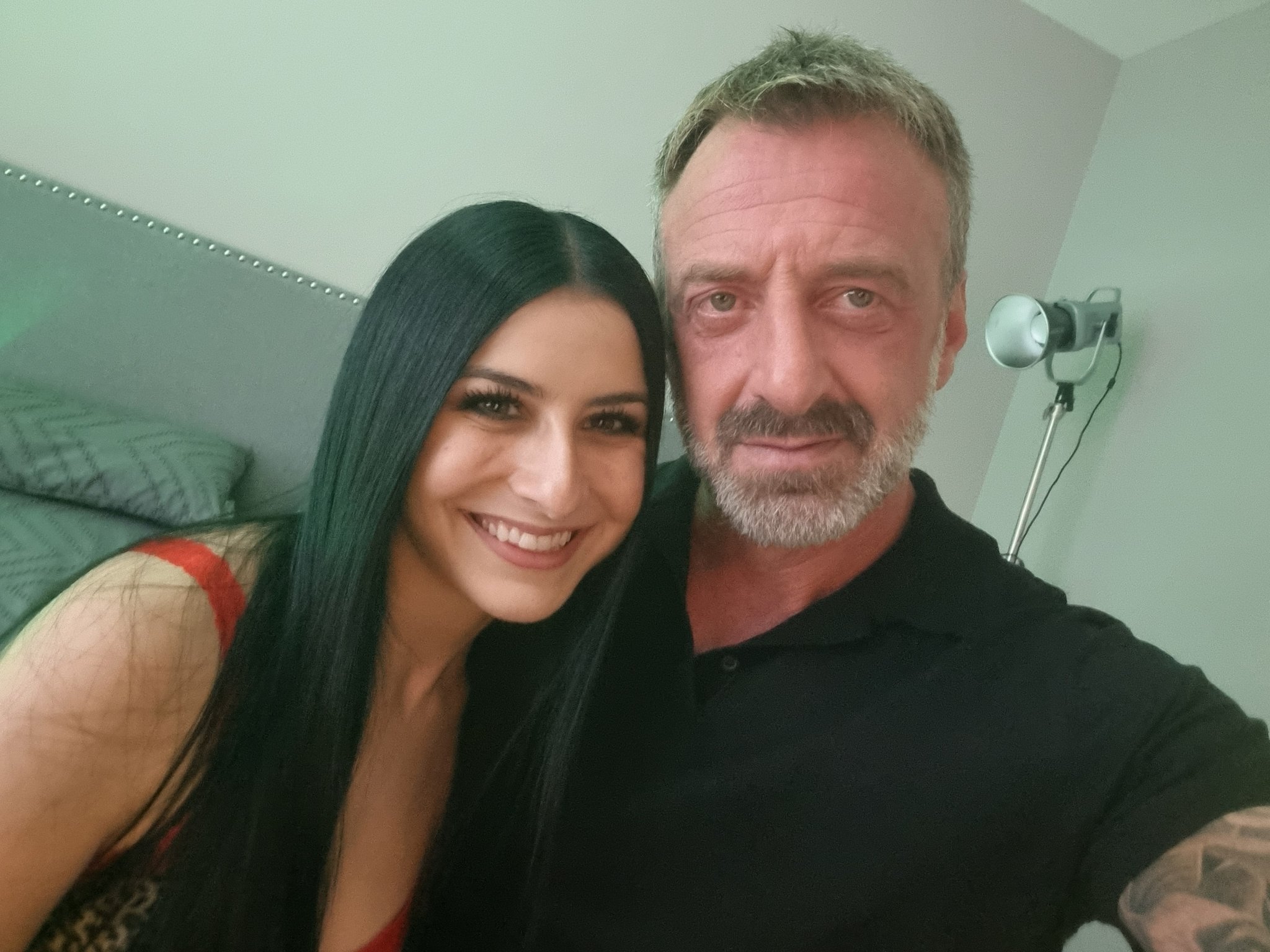 1 pic. Before and after pics of yesterday's shoot with US star @GrandCherokkee #hardcore #submissive #anal ...... https://t.co/sqRaYuQNj8