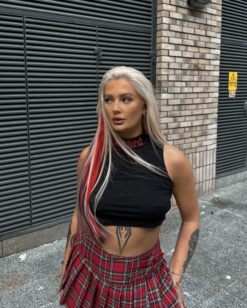 THIRDIDENTITY_'s tweet photo. IT'S GIVING BRATZ ROCK ANGEL 🎸

https://t.co/1KKp66wwbW

@_LUCCIAX WEARS THE
CAMDYN HANDBAG IN RED
DARKDOLL MINI SKIRT IN RED TARTAN
END OF TIME JERSEY TOP IN BLACK
HANDCUFF WALLET IN RED TARTAN

#thirdidentity #alt #y2k #90s #alternative https://t.co/rKgWcwlXdq