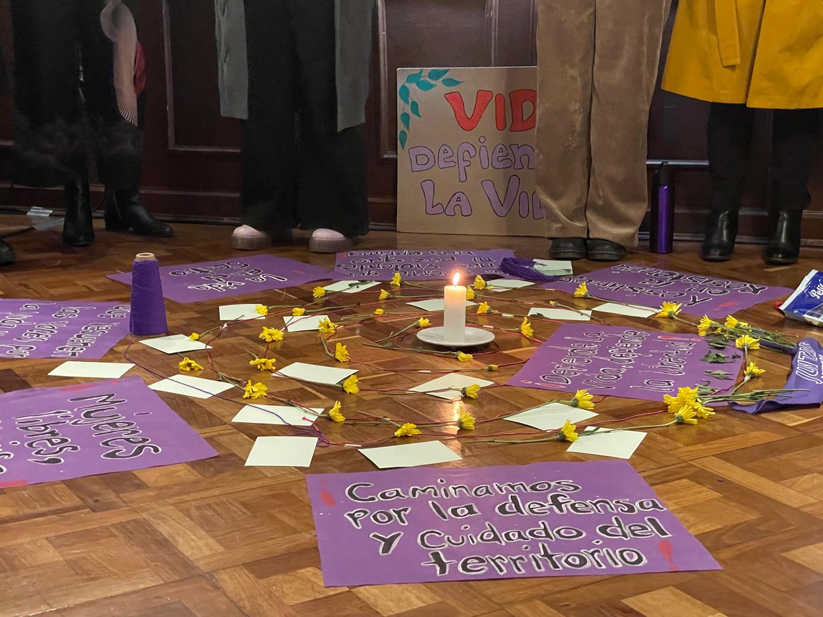 #AEstaHora 🔊las Plataformas de DD.HH presentan el #InformeCaminoDelCambio, un análisis profundo sobre los avances, obstáculos y desafíos que enfrenta el Estado colombiano desde una perspectiva de derechos humanos.
📲 Haz clic en el siguiente enlace y acompáñanos en este