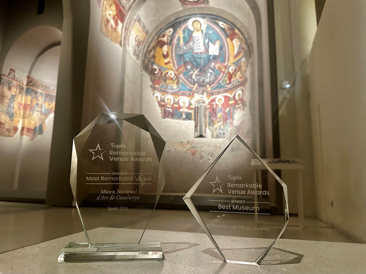 MuseuNac_Cat's tweet photo. El #MNAC ha estat guardonat amb dos premis de @Tiqets: Best Museum i Most Remarkable Venue! 🏆✨ Un reconeixement a l'excel·lència i al nostre compromís a oferir experiències inoblidables!

Gràcies a tot l'equip del Museu Nacional i als nostres visitants per fer-ho possible!  👏 https://t.co/DSlbu8Vq5E