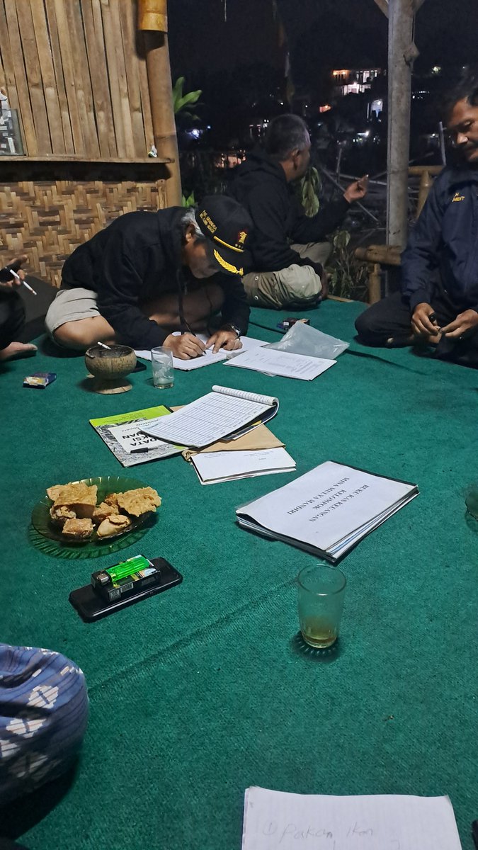 AgungDelly's tweet photo. Jumat ( 09 / 08 ) Delly Agung Rifansyah Luhkan Kabupaten Bogor, di Kelompok Mina Mulya Mandiri Desa Jambuluwuk Kecamatan Ciawi , Kegiaan Pertemuam Kelompon Bulanan Lanjutan Part 2. #giatluhkansatmingkalbogor #Kabbogor #Aktivitas #Budidaya https://t.co/cBfFGPAhLV