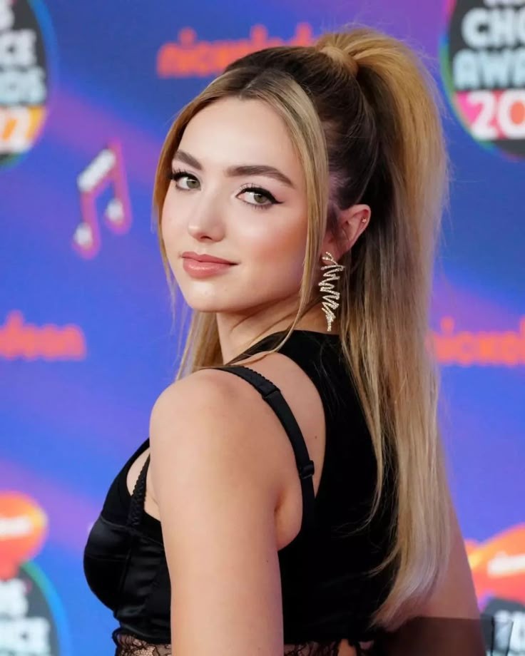 iCelebsWorld's tweet image. In Frame - Peyton Roi List
🇺🇲 #PeytonRoiList #PeytonList