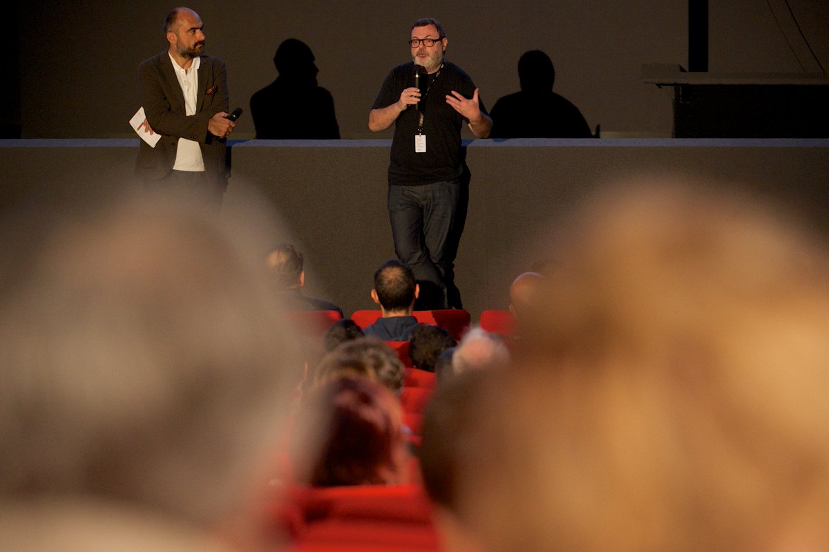 Avec son épouse Laurence et avec Alexis et Emma, l’Institut Lumière a l’immense et triste regret d’annoncer qu’Aurélien Ferenczi s’est éteint cette nuit d'un arrêt cardiaque. Ce prince de la cinéphilie et de l’amitié manquera à tous ceux qui l’ont connu et aimé.