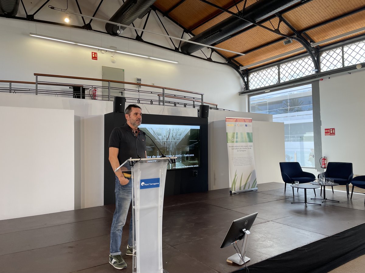 🦋Les II Jornades de Biodiversitat Urbana ofereixen activitats divulgatives per a tots els públics aquest mes d’octubre. A la sessió tècnica d'avui, s'han presentat les experiències d’acció i socialització per afavorir la població de papallones de <a href="/mediambientURV/">mediambientURV</a>.