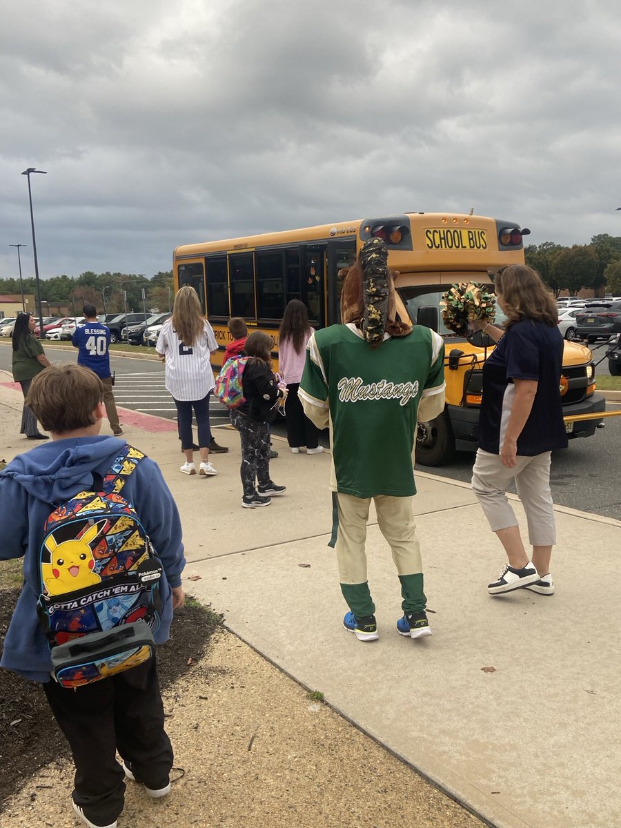 VMESMustangs tweet media