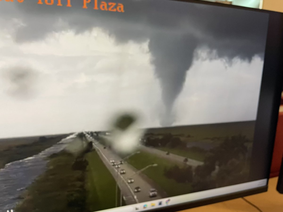 TORNADO just crossed I-75!