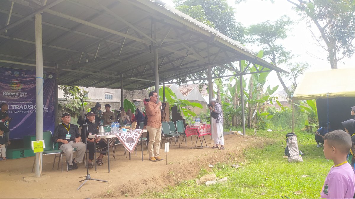 SriBeken's tweet photo. KORMIFEST Jamparing Galunggung https://t.co/DAzIaVZqc4