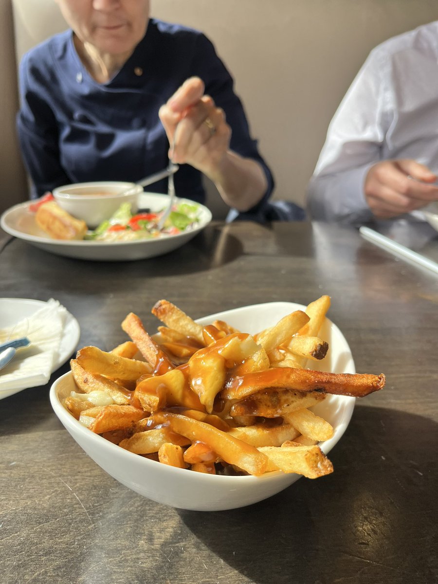 Obligatory documentation of poutine 

It’s real!