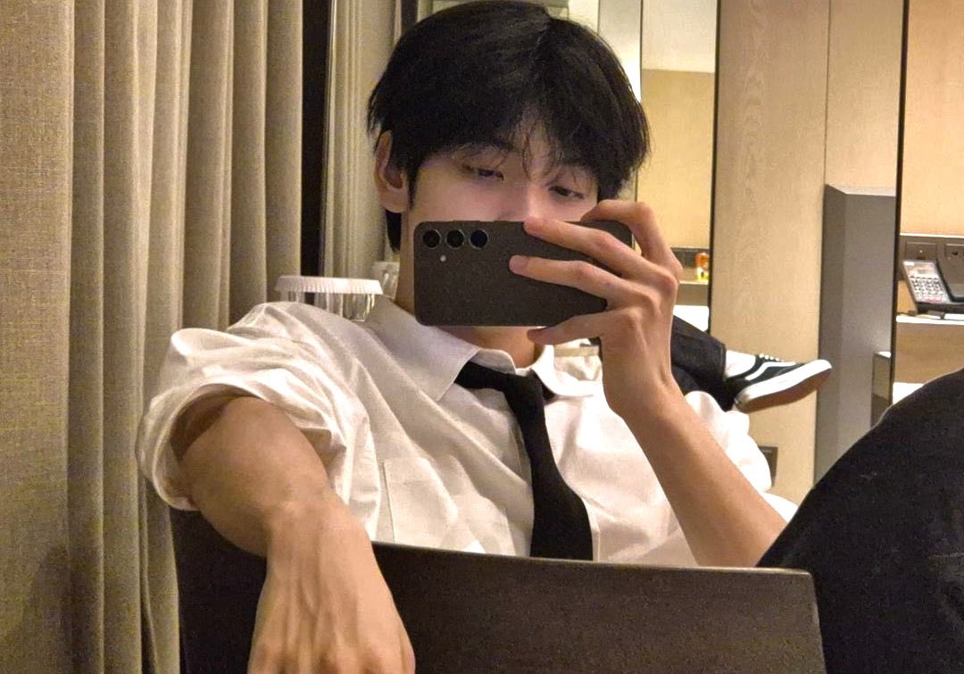 TimeOfSoobin's tweet photo. you know soobin has some good sex appeal when he barely shows any skin but is able to cause such a crazy impact nonetheless with pictures like these https://t.co/0NDtdeOdB9