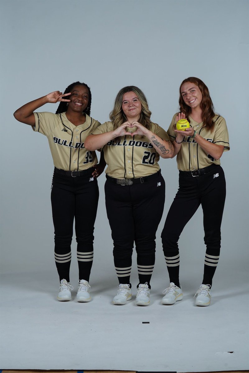 LaniyaLewiss's tweet photo. TODAY IS THE DAY!! For the next 24 hours you can support Bryant Softball. Every little bit counts,  no donation is too small!! Help us reach our goal!!💛💛 

https://t.co/guAZZFMF04 https://t.co/3h3icSurNQ
