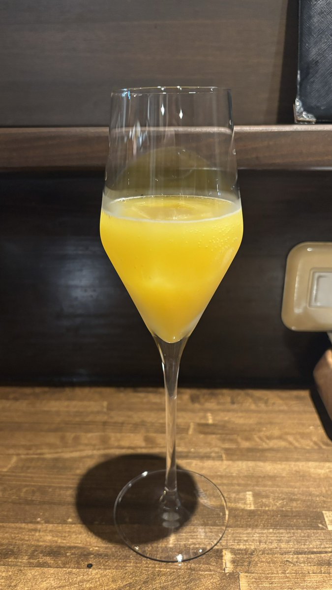 華金に「Pinoli」🌹
1週間疲れすぎて金曜日はこれを励みに乗り切った🩵
ミモザつくってもらった🥂

#宮崎グルメ