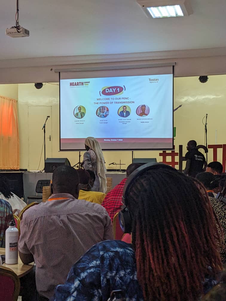 rejefemac's tweet photo. Le @rejefemac représenté par la Vice-Présidente @BIYinitiative participe depuis le 07 Octobre au #HearthSummitThies organisé par @Tostan au Sénégal. Ce sommet sur le bien être et le changement social est aussi un espace de dialogue intergénérationnel.
#Tostan #hearthsummit https://t.co/TEHua1yFBJ