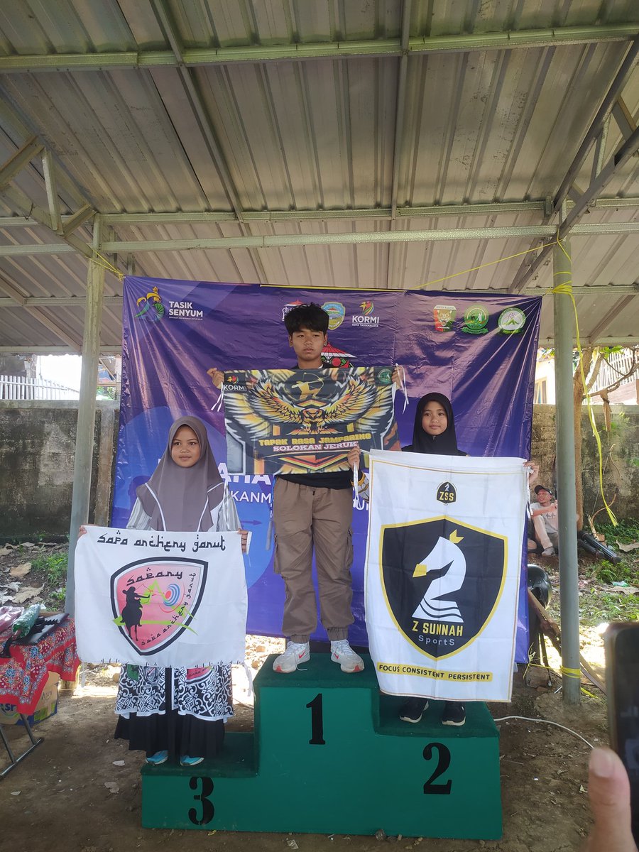 SriBeken's tweet photo. Kategori FFA SMP 15 meter KORMIFEST Jamparing Galunggung https://t.co/NyINBe7r2D