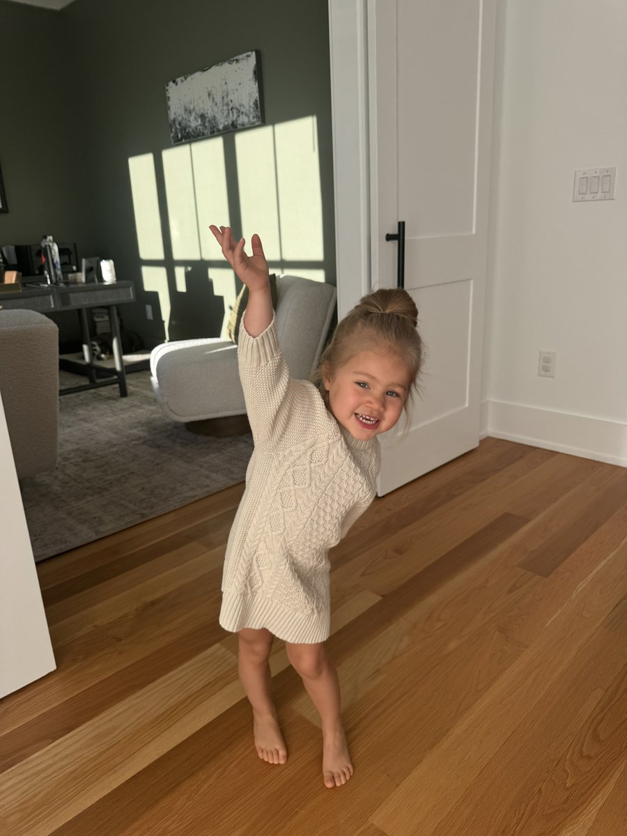 _willcompton's tweet photo. I don’t want to toot my own horn but Girl Dads get the short end of the stick for getting their daughters ready 

Yes I picked the fit

Yes I did the Star Wars-eske poof bun up top

Girl Dads are on the board today https://t.co/Gi9ZfMGNw9