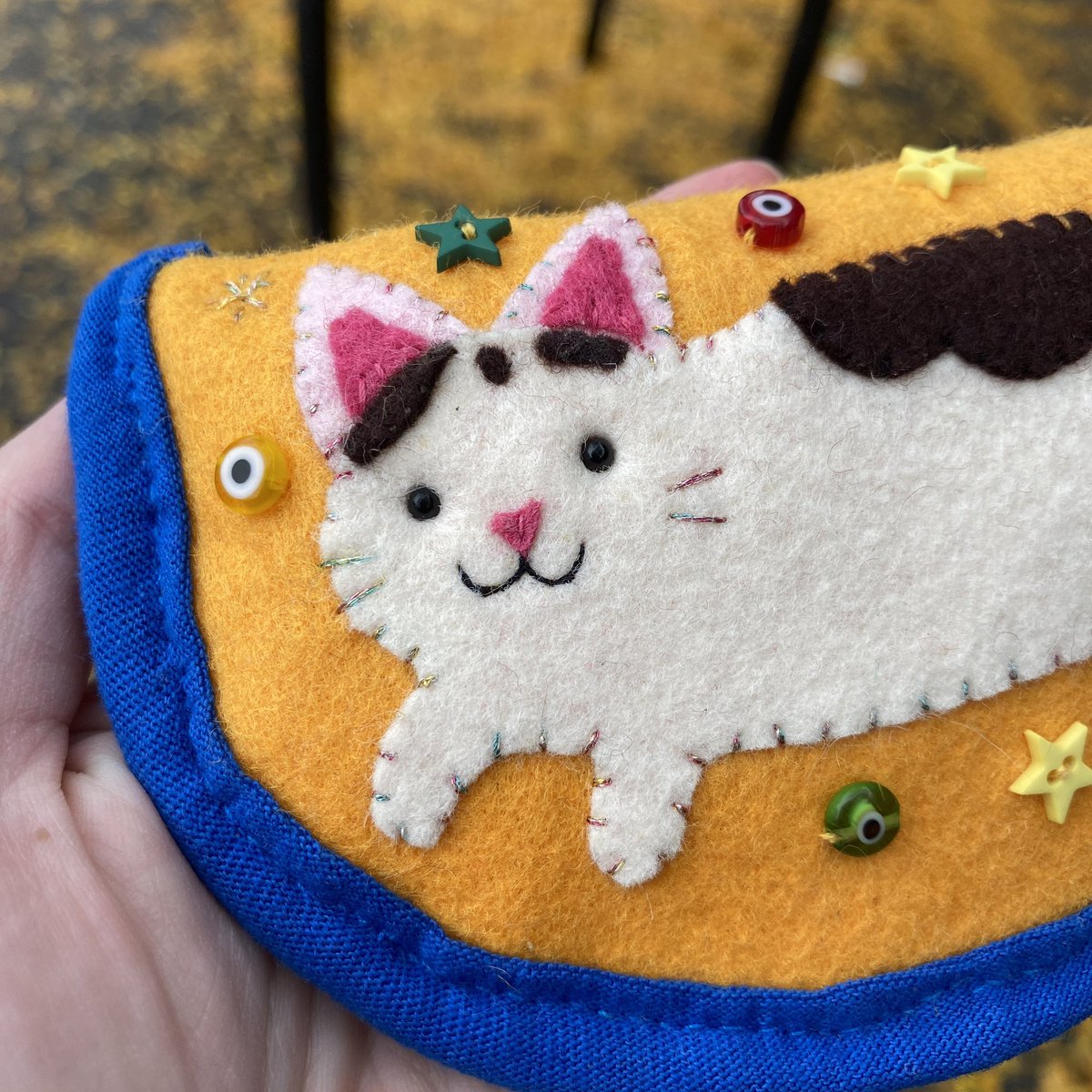 sammysavos's tweet photo. i made myself a glasses case! ⭐️🐈🍅🧿 https://t.co/c59v2jNQOv