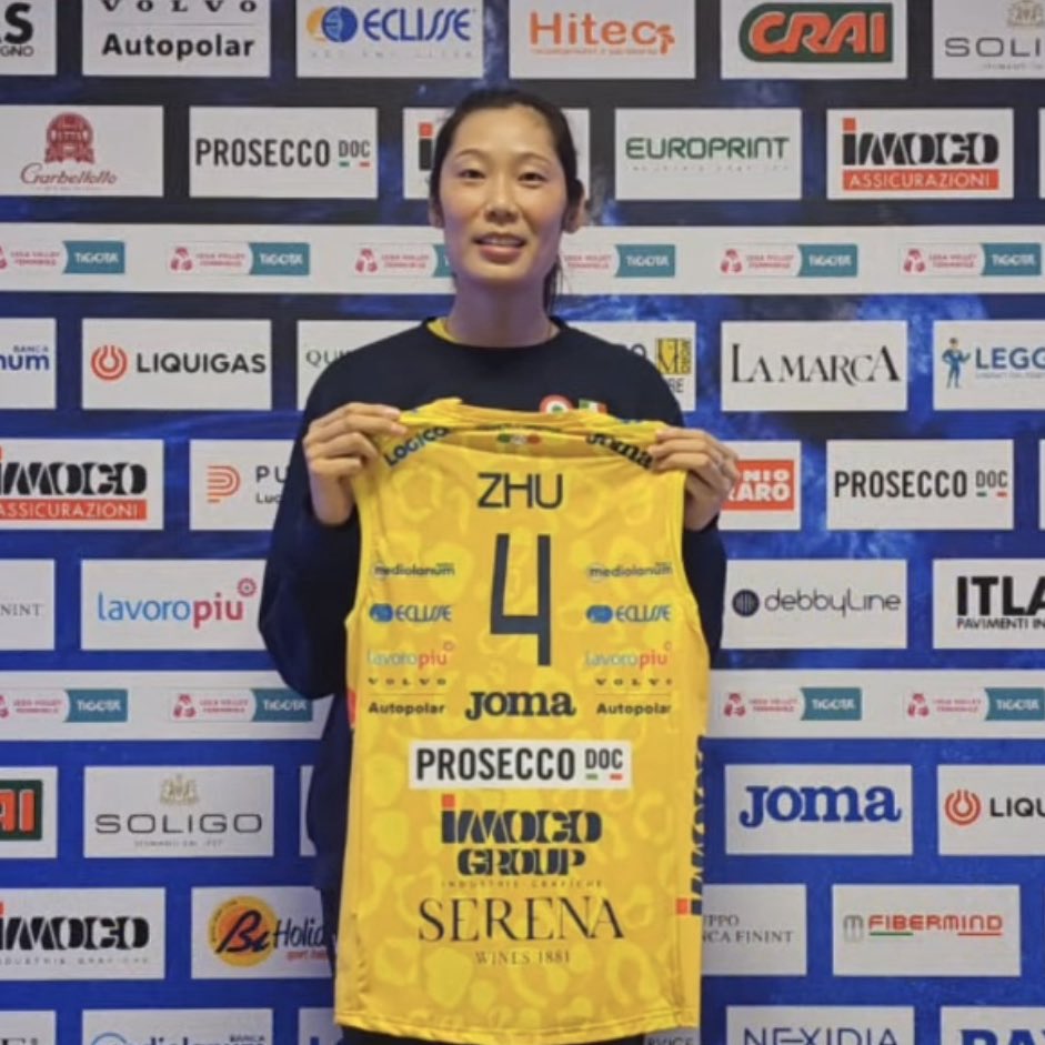 jeno_syongton's tweet image. See you in @ImocoVolley Queen @zhuting1129 😍🫶 #ZhuTing #Imoco
