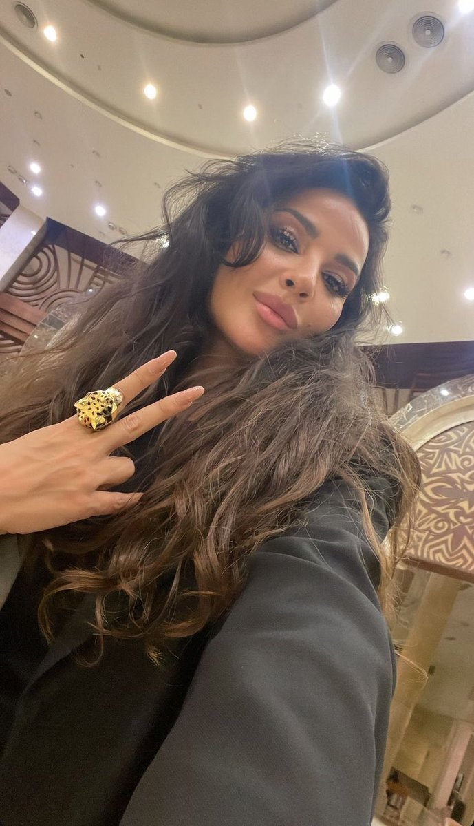 i miss you 💔
<a href="/nadinenjeim/">Nadine Nassib Njeim 🏆</a>  || #نادين_نسيب_نجيم