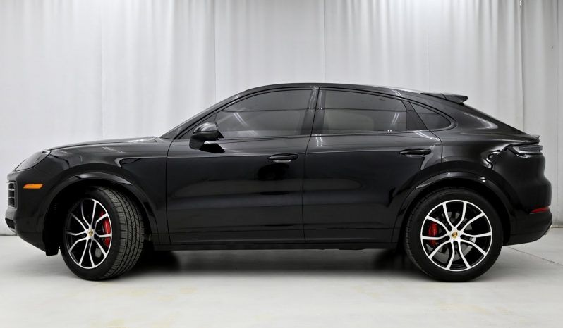 AutoCryptoClub's tweet photo. 🚗💨 For sale: 2024 Porsche Cayenne with only 19,043 miles! 🔥 Get it for just 1.9461 Bitcoin! Don’t miss out on this luxury ride! 🔑💰 

👉 Check it out: https://t.co/jUmqnrbcAG

#Porsche #Cayenne #Crypto #Bitcoin #LuxuryCars #ForSale\n https://t.co/6cFDmxNX7p