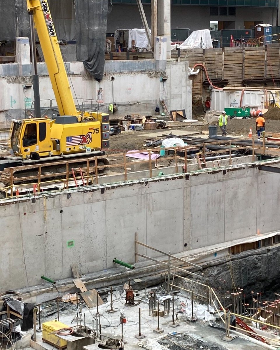 Maxim Crane Works tweet media