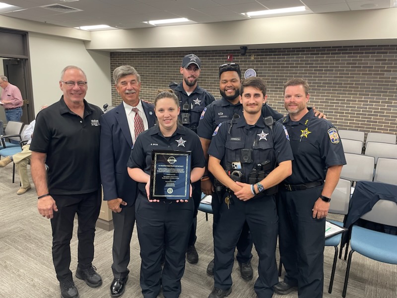 ILPoliceChiefs's tweet photo. Congratulations to the La Grange Park Police Department on achieving ILEAP Accreditation! Your hard work was well worth it😁 ILACP Past President Frank Kaminski was there to congratulate the team in person this week
#ileap #ilacp #illinois #accreditation #police #lawenforcement https://t.co/2sxbU6ymxp