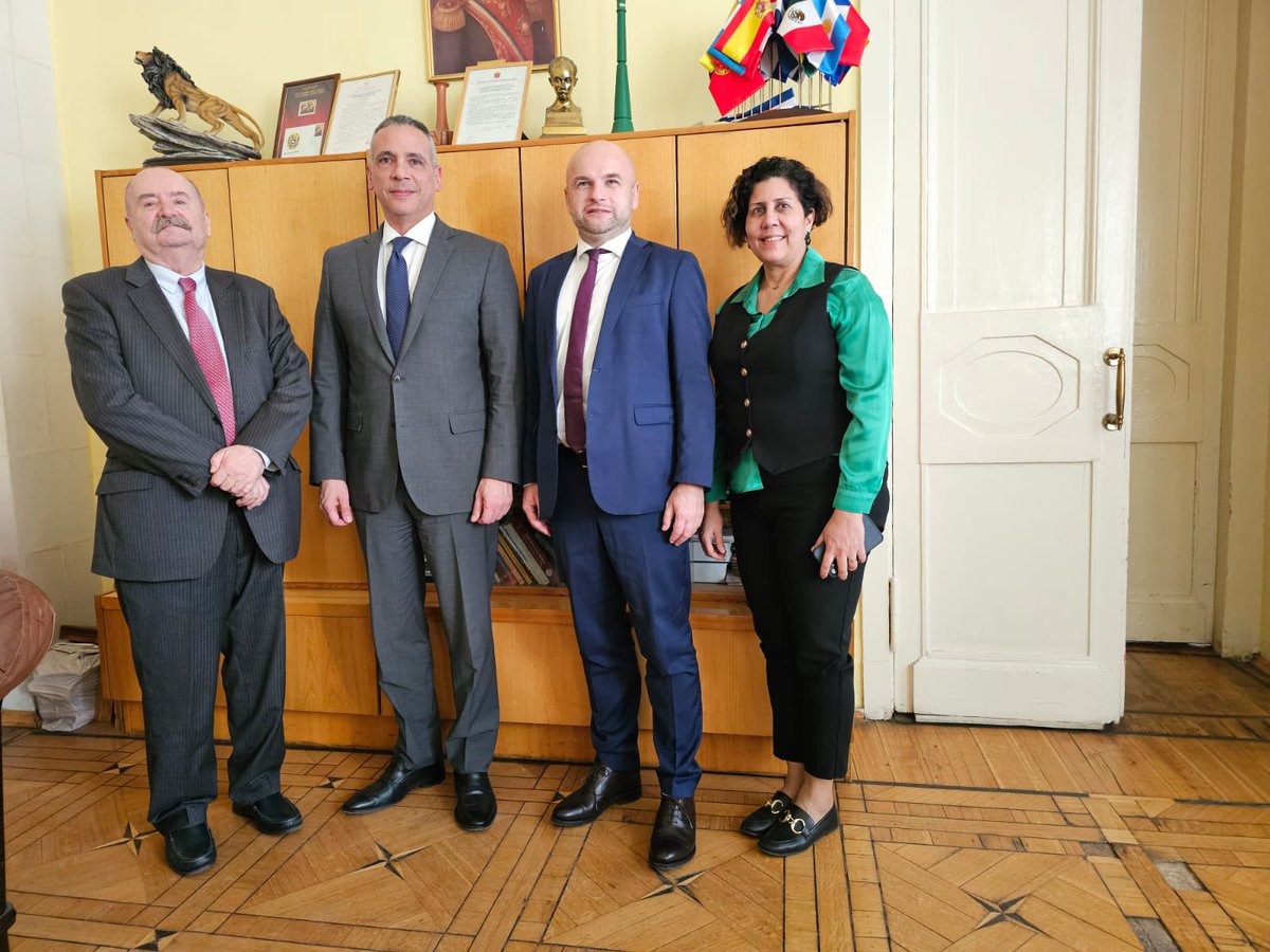 RDenRusia's tweet photo. El embajador @AlejandroAriasZ visitó el Instituto de Latinoamérica de la Academia de Ciencias de Rusia en compañía de la encargada de Cooperación Académica, ministra consejera Lalia González. https://t.co/zZN3CyidRy