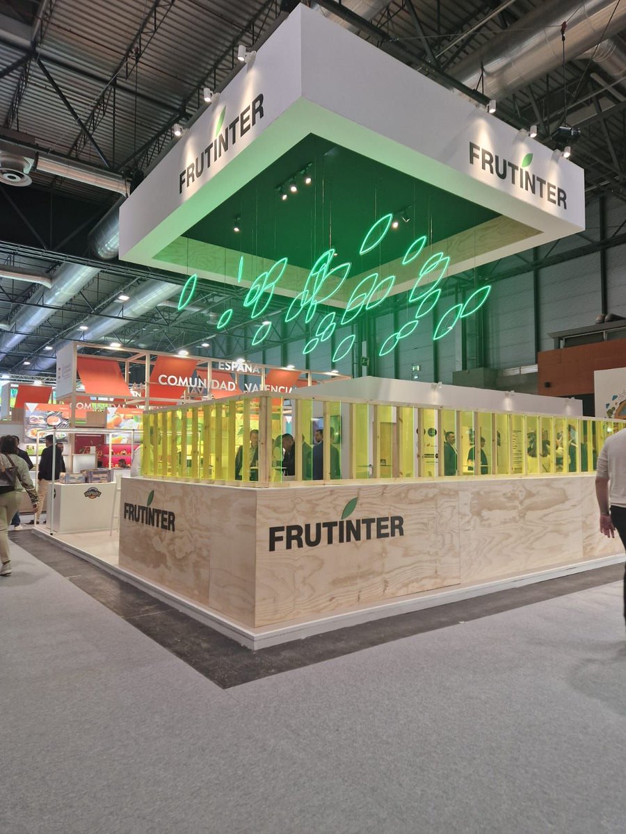 AVS Consulting (@consultingavs) on Twitter photo 🌱 ¡AVS en <a href="/FruitAttraction/">Fruit Attraction</a>!
Esta semana, participamos en uno de los eventos más importantes del sector #hortofrutícola, donde conectamos con profesionales y descubrimos soluciones que impulsan la #exportación y la #innovación. 🚀🍇🍒
¡Echa un vistazo a las fotos del equipo! 🌱 ¡AVS en <a href="/FruitAttraction/">Fruit Attraction</a>!
Esta semana, participamos en uno de los eventos más importantes del sector #hortofrutícola, donde conectamos con profesionales y descubrimos soluciones que impulsan la #exportación y la #innovación. 🚀🍇🍒
¡Echa un vistazo a las fotos del equipo!