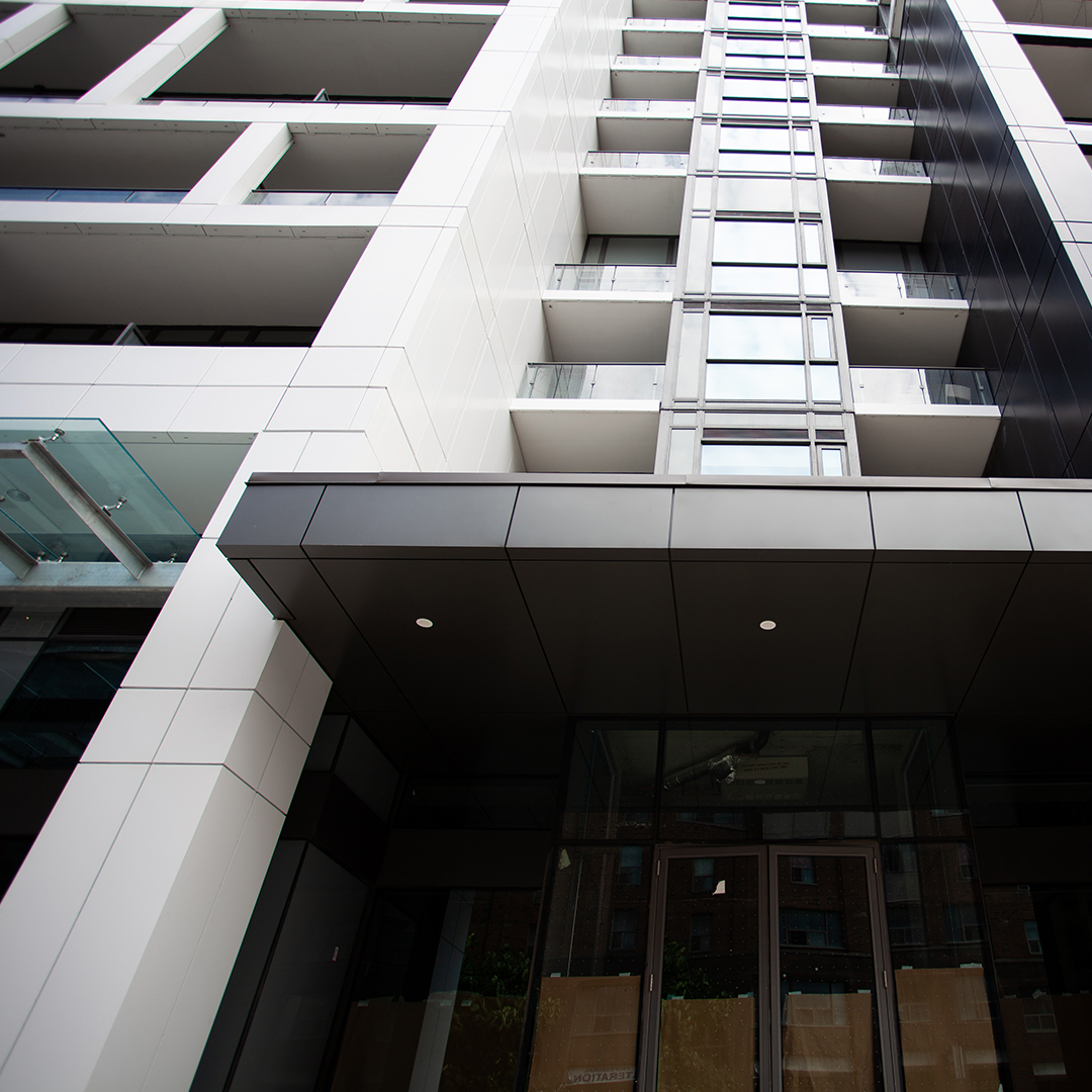 On_Panelization's tweet image. We&apos;re excited to announce the completion of the Time and Space Community Condos in Toronto, Ontario! 🎉 The sleek ACM (Aluminum Composite Material) cladding brings a modern touch to this striking development. #Construction #BuildingEnvelope #ACM #FacadeCompletion