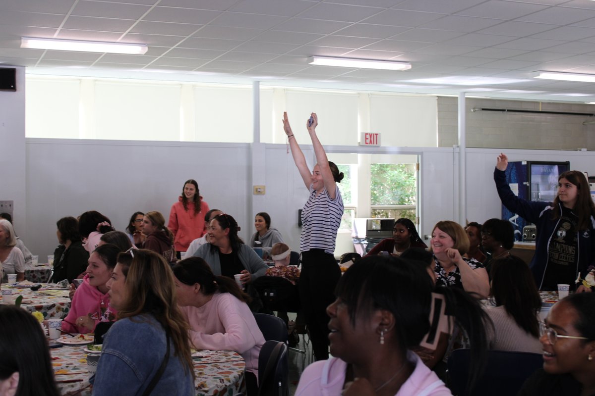 After the Ellie Fund Walk, the community joined together for Student Council's annual Mother-Daughter event. All who attended enjoyed a wonderful lunch with games, crafts, and a competitive round of Jeopardy. 
 
Photos taken by Jasmine Cueco '25