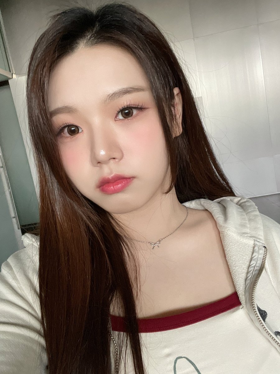 yeonsugallery's tweet photo. [241009] — 📷🎀  𝘁𝘄𝗶𝘁𝘁𝗲𝗿 update

#YEONSU #연수 https://t.co/i4Tvlh5oSY
