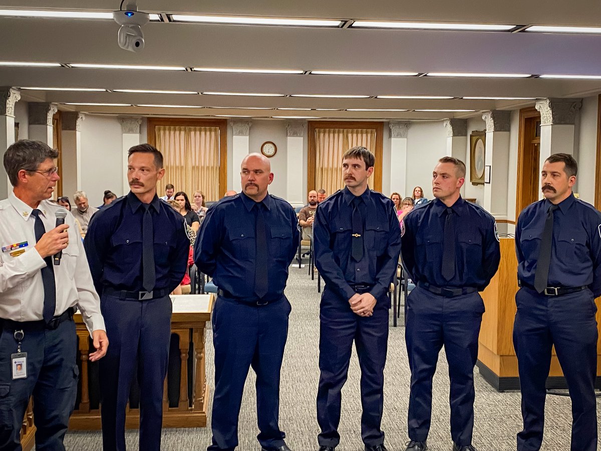 Our five newest fire fighters - Gary Jacobs, Joseph Martin, Brad Phenow, Nic Sutherland, and Andrew Shankey - were officially sworn in at last night's #Faribault City Council meeting. 

Help us welcome them to the department.