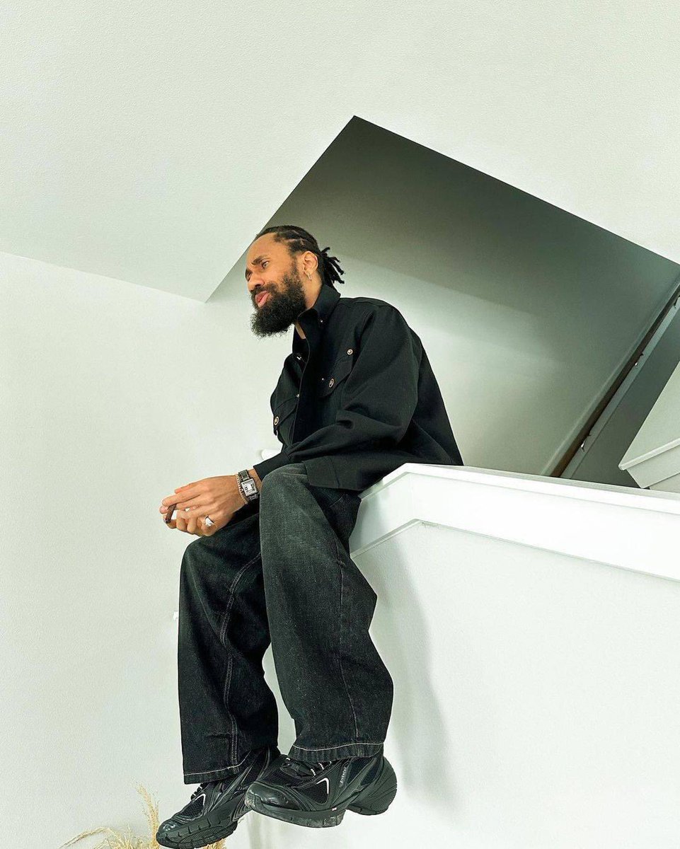 Ray Ray 🐐🦉 tweet media