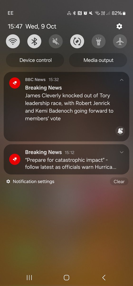 Marc__Woods's tweet photo. Are these news alerts deliberate or merely prophetic https://t.co/XMSh383JqK