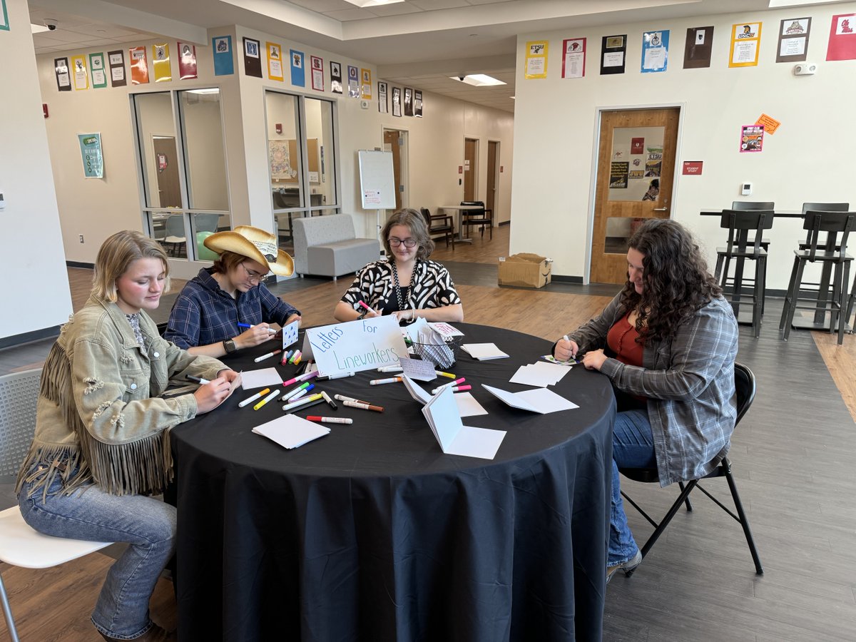 ⚡️🙌 Today, our TJCA high school students showed their appreciation for the hardworking line workers who keep our community powered! Thank you! 💡👏