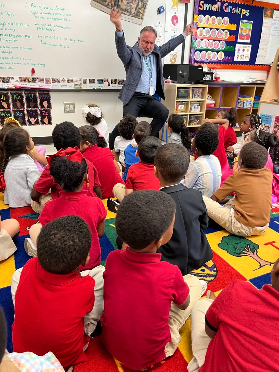 JasminWest_ISES's tweet photo. A big thank you to Dr. Looney for taking the time to read to our Pre-K scholars during Pre-K Week! ๐โจ The students were thrilled to have such a special guest share story time with them! #PreKWeek #InspiringYoungMinds @IsonSpringsES @FCSSuptLooney @alexbatesedu https://t.co/bevFBs8fXj