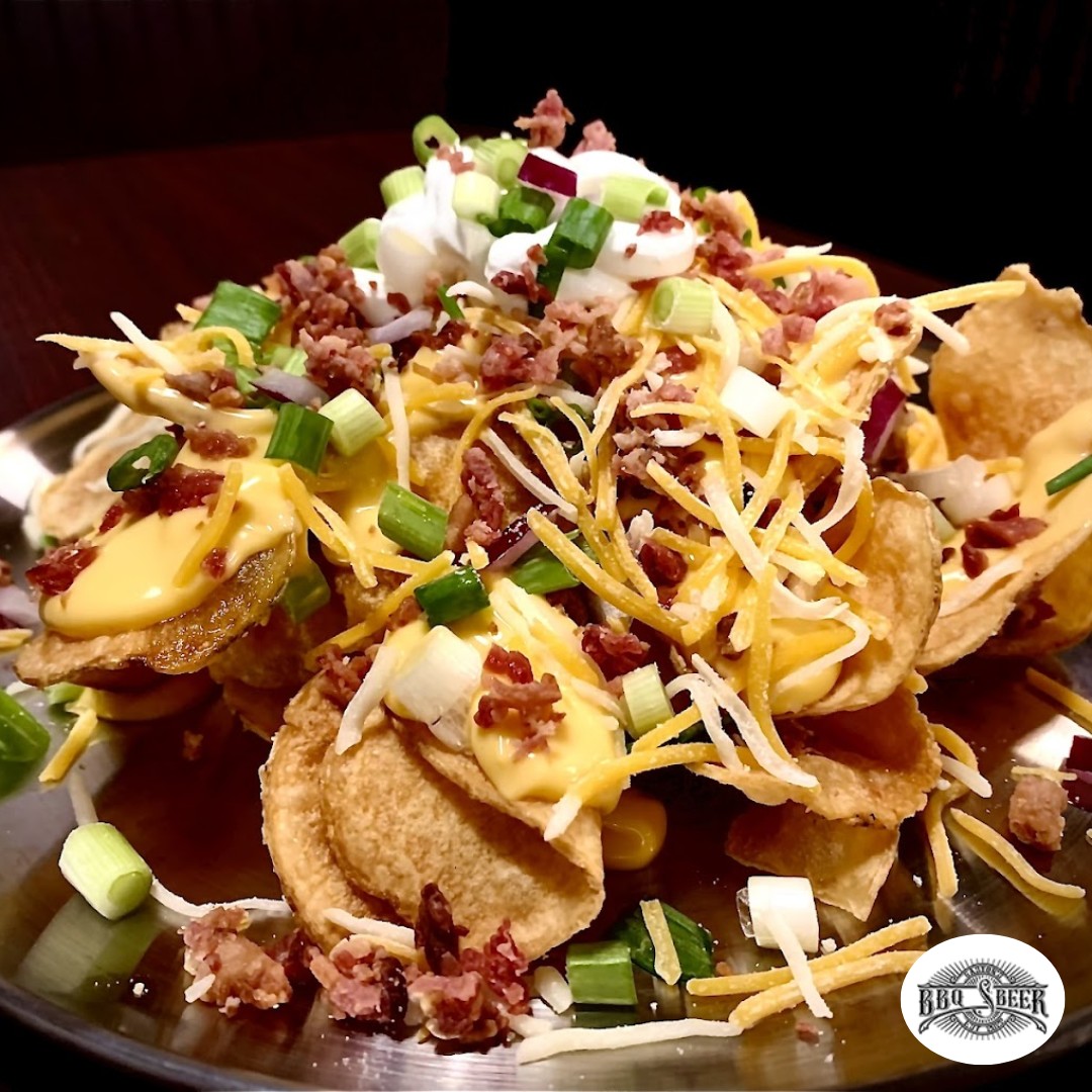 GastonsBBQBeer's tweet image. Get ready for a flavor explosion! Our loaded chips are piled high with all your favorites—perfect for sharing (or keeping all to yourself)! Who’s hungry? #loadedchips