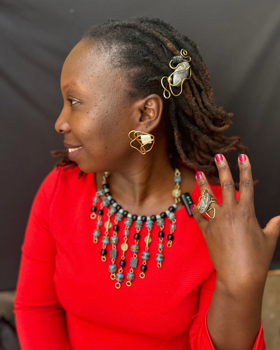 lukagwa's tweet photo. The artful play with wire brings forth beautiful wearable art!
This ring is a conversation starter...

#africanjewelry#lukagwajewelry#statementring#eyecandy#sustainability#madeinkenya#etsyseller#weaableart https://t.co/gGsFoW6GmR
